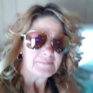 Meet your Posher, Loretta